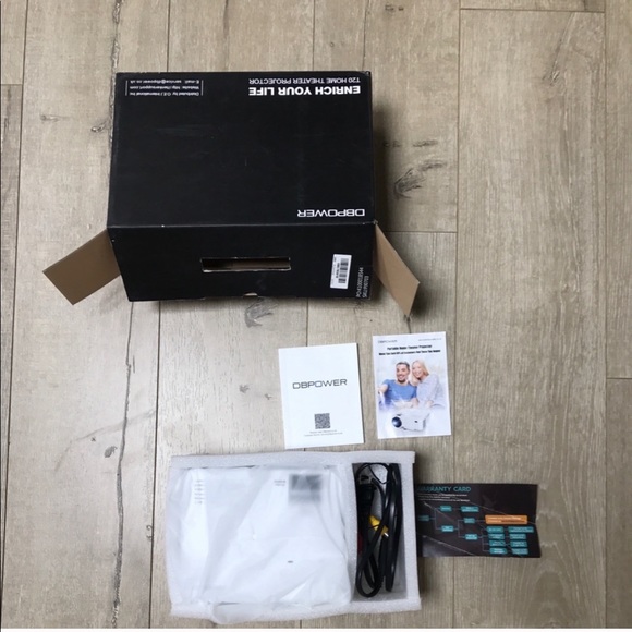 Mini Projector - Picture 2 of 2